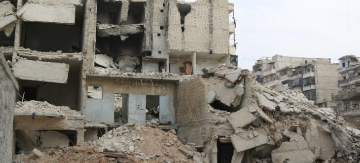 戦闘のため破壊されたシリア北部の都市アレッポ